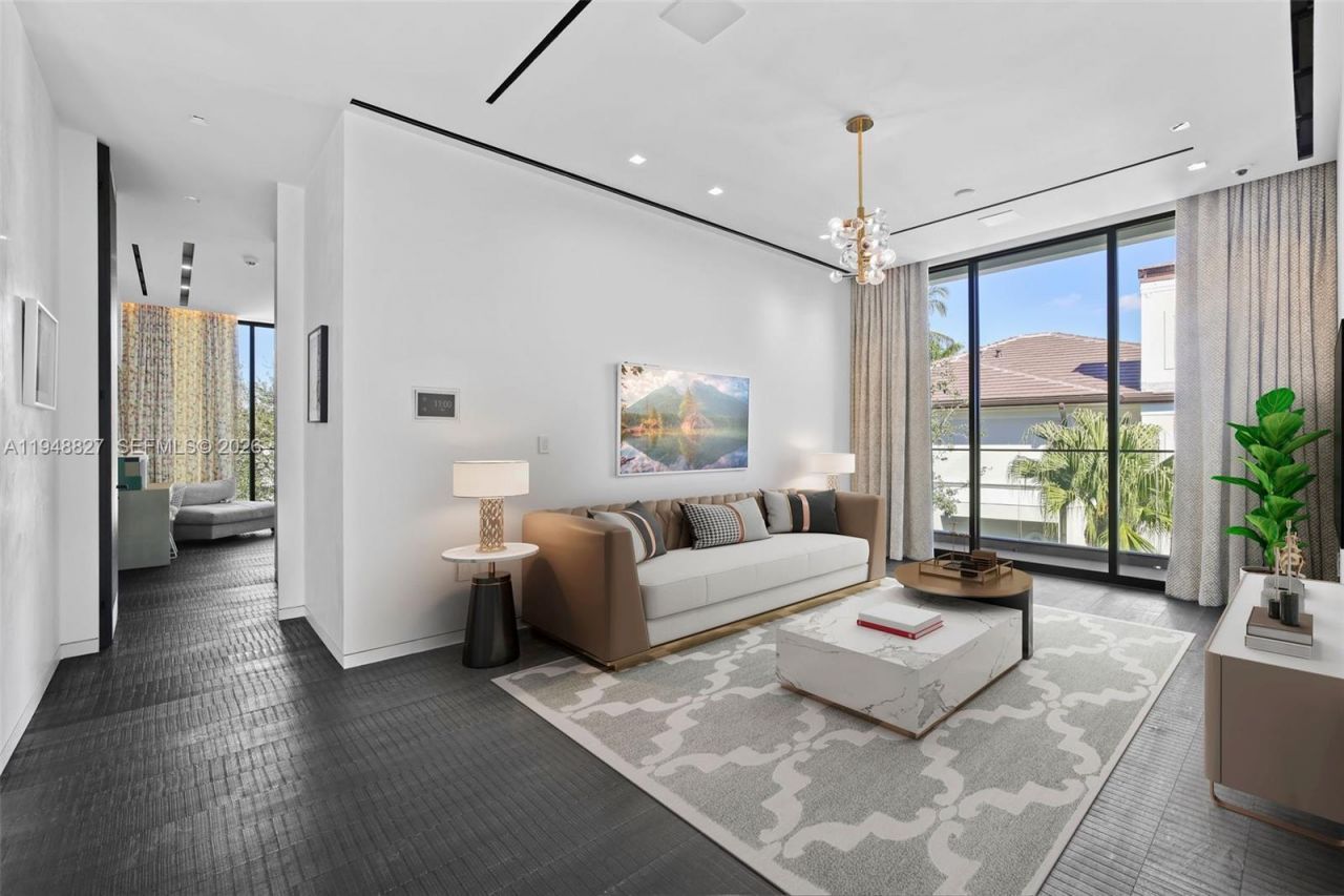 132 Paloma Dr , Coral Gables, FL 33143 Photo