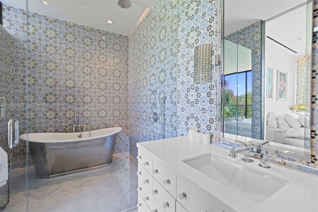 132 Paloma Dr , Coral Gables, FL 33143 Photo