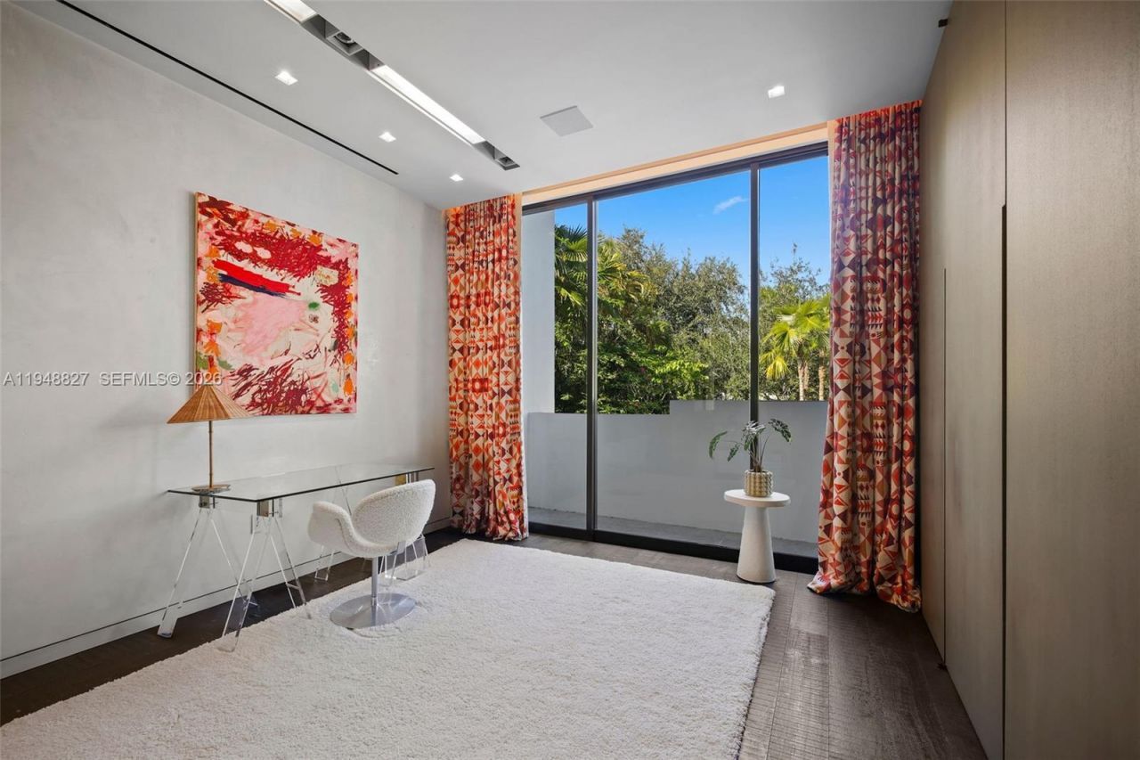 132 Paloma Dr , Coral Gables, FL 33143 Photo