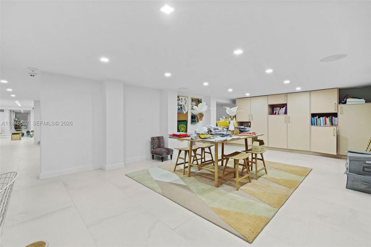 132 Paloma Dr , Coral Gables, FL 33143 Photo