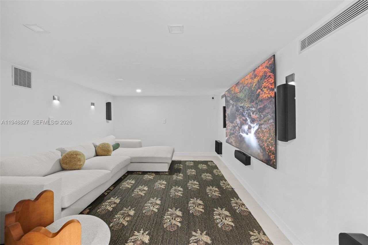 132 Paloma Dr , Coral Gables, FL 33143 Photo