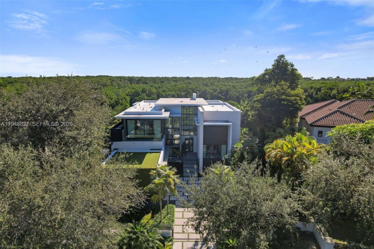 132 Paloma Dr , Coral Gables, FL 33143 Photo