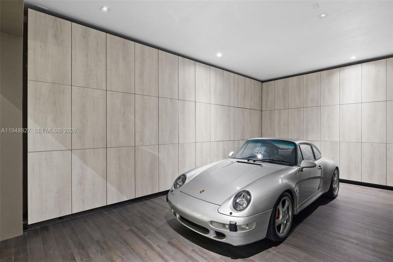 132 Paloma Dr , Coral Gables, FL 33143 Photo