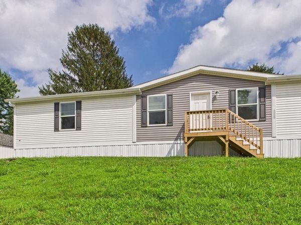 119 CHESTNUT HILL DRIVE, YORK, PA 17408