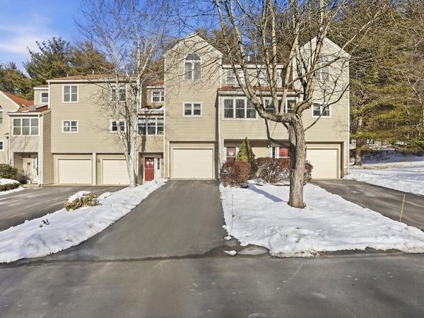 25 Thayer Pond Dr, Unit 2, Oxford, MA 01537
