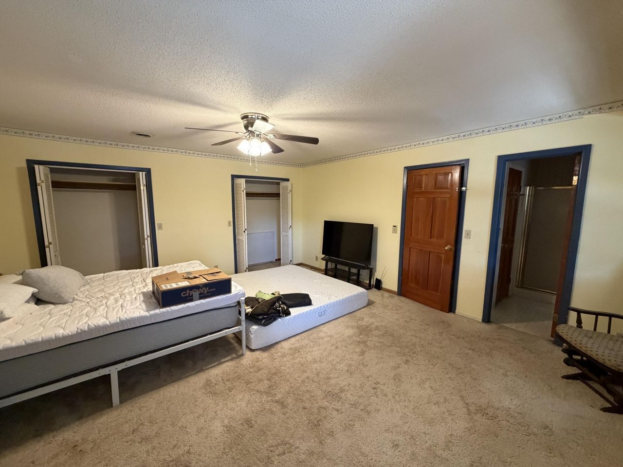 323 Knott Drive Photo 14