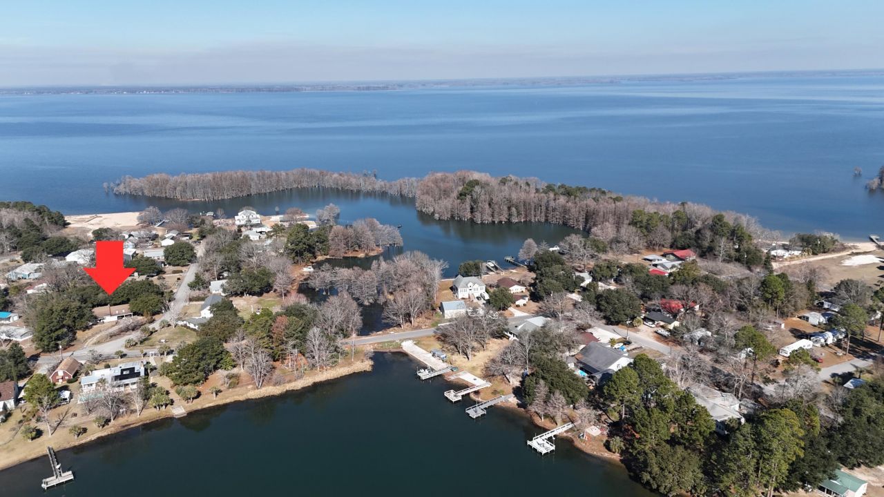 323 Knott Drive Photo 5