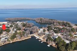 323 Knott Drive photo 4