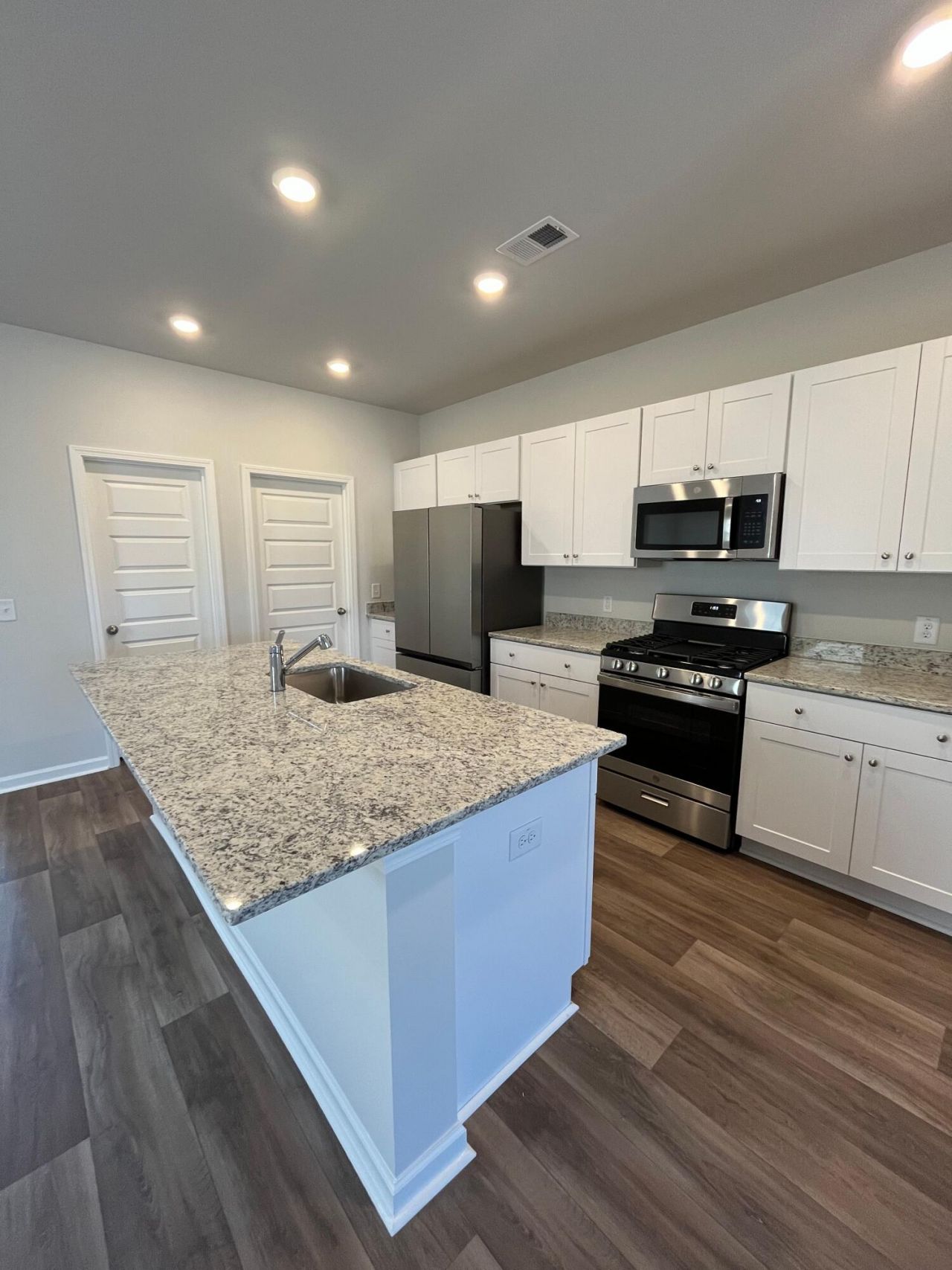 359 Pine Crest View Drive Photo 11