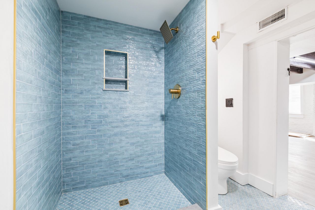 128 Wentworth Street Photo 15