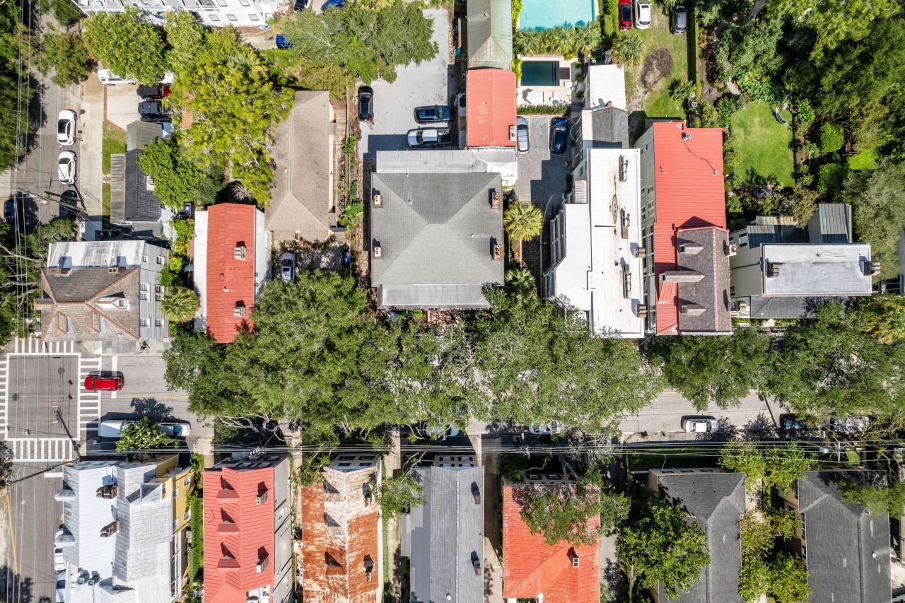 128 Wentworth Street Photo 4