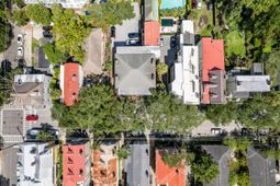 128 Wentworth Street photo 4