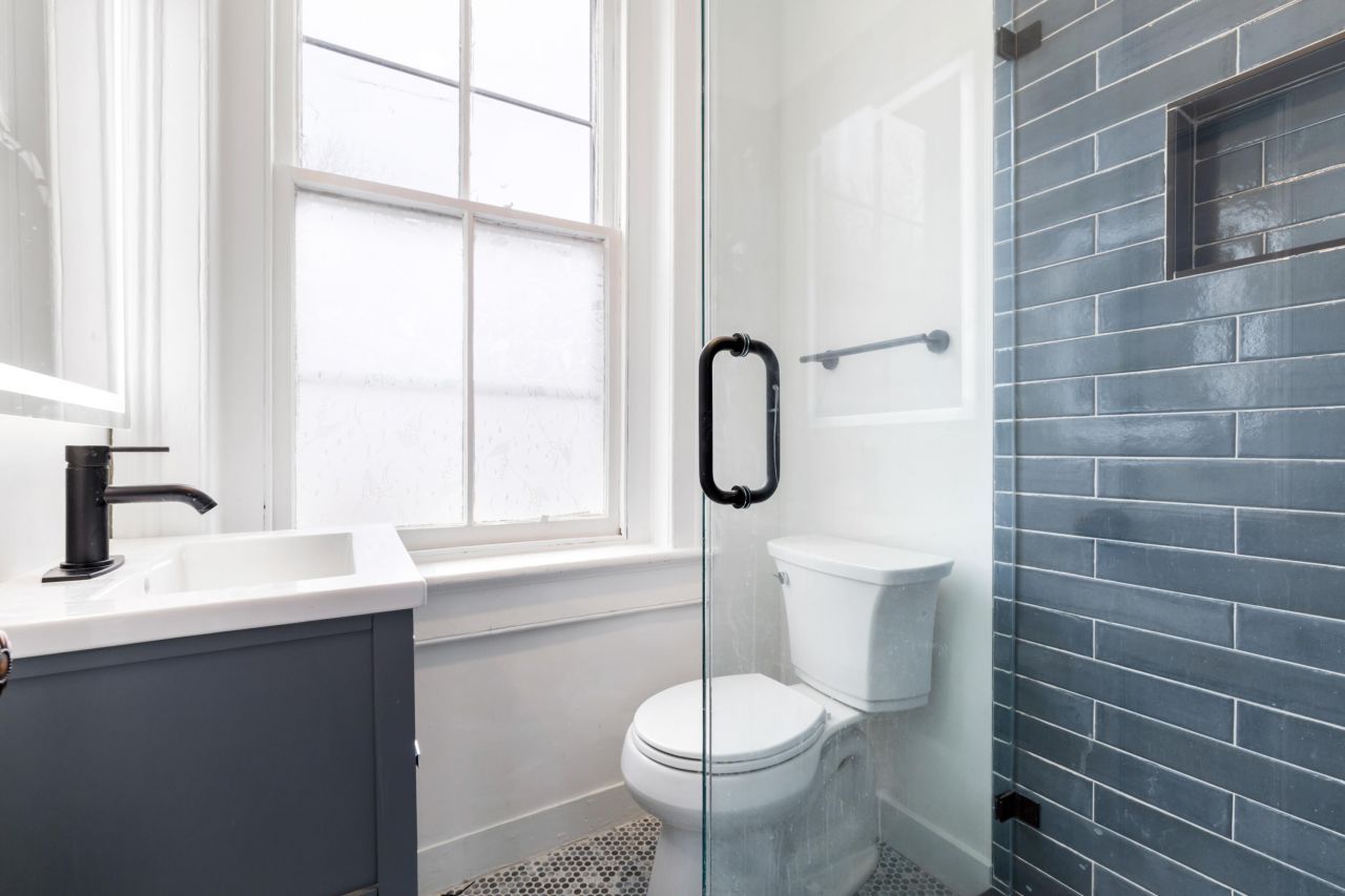 128 Wentworth Street Photo 8