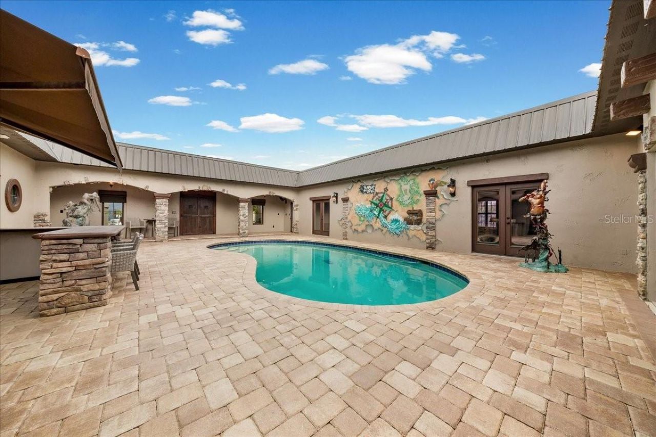 452 SE Paradise Point Road, Crystal River, FL 34429 Photo