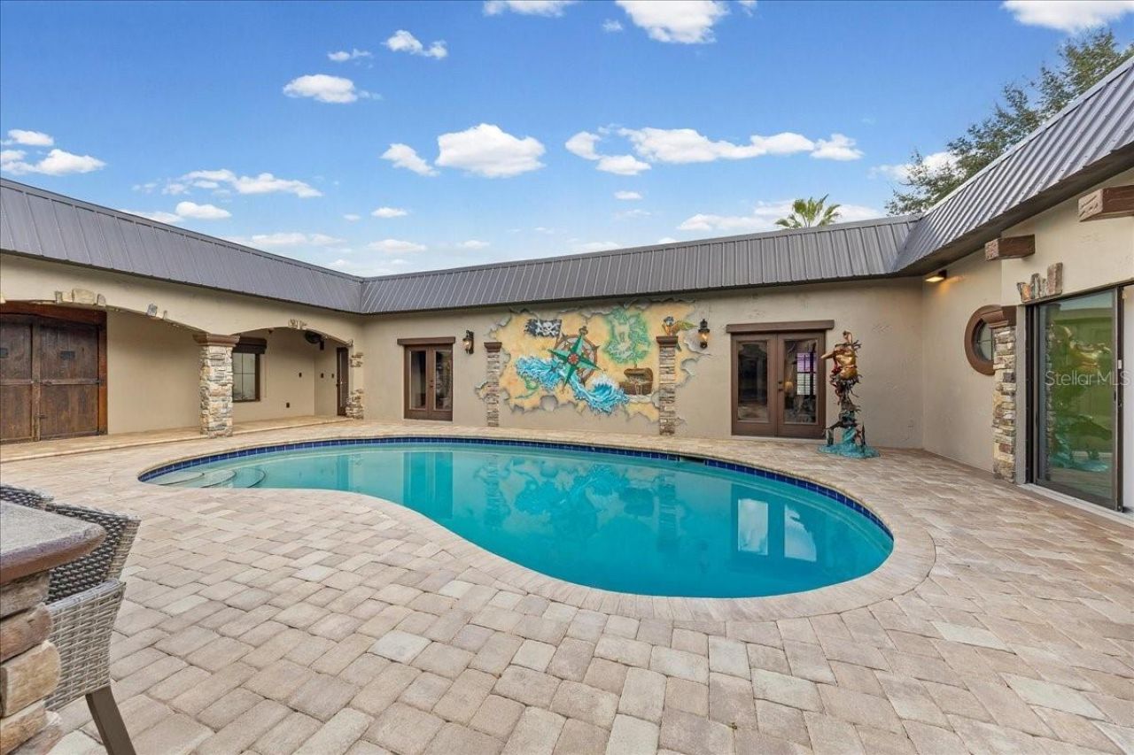 452 SE Paradise Point Road, Crystal River, FL 34429 Photo