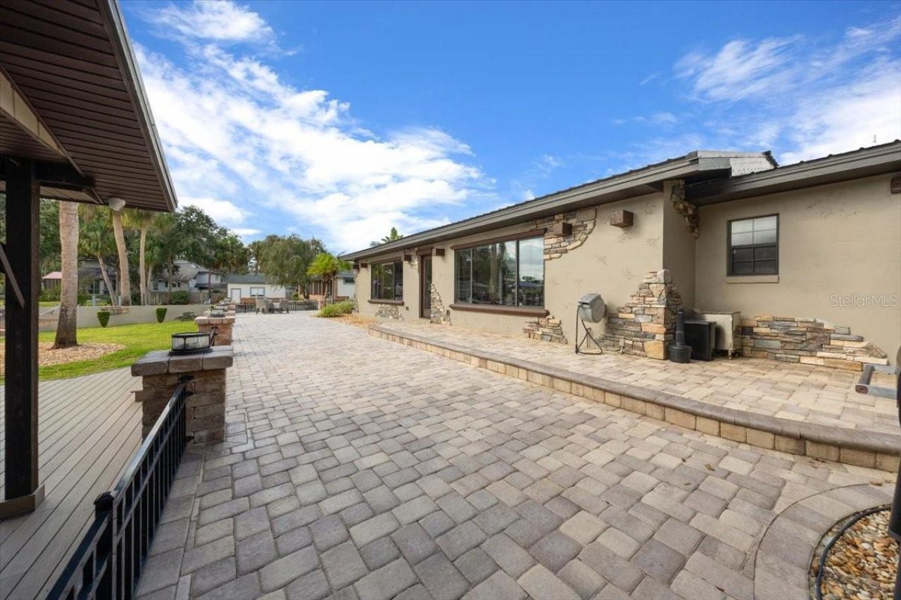 452 SE Paradise Point Road, Crystal River, FL 34429 Photo