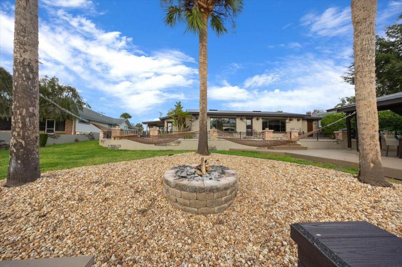 452 SE Paradise Point Road, Crystal River, FL 34429 Photo