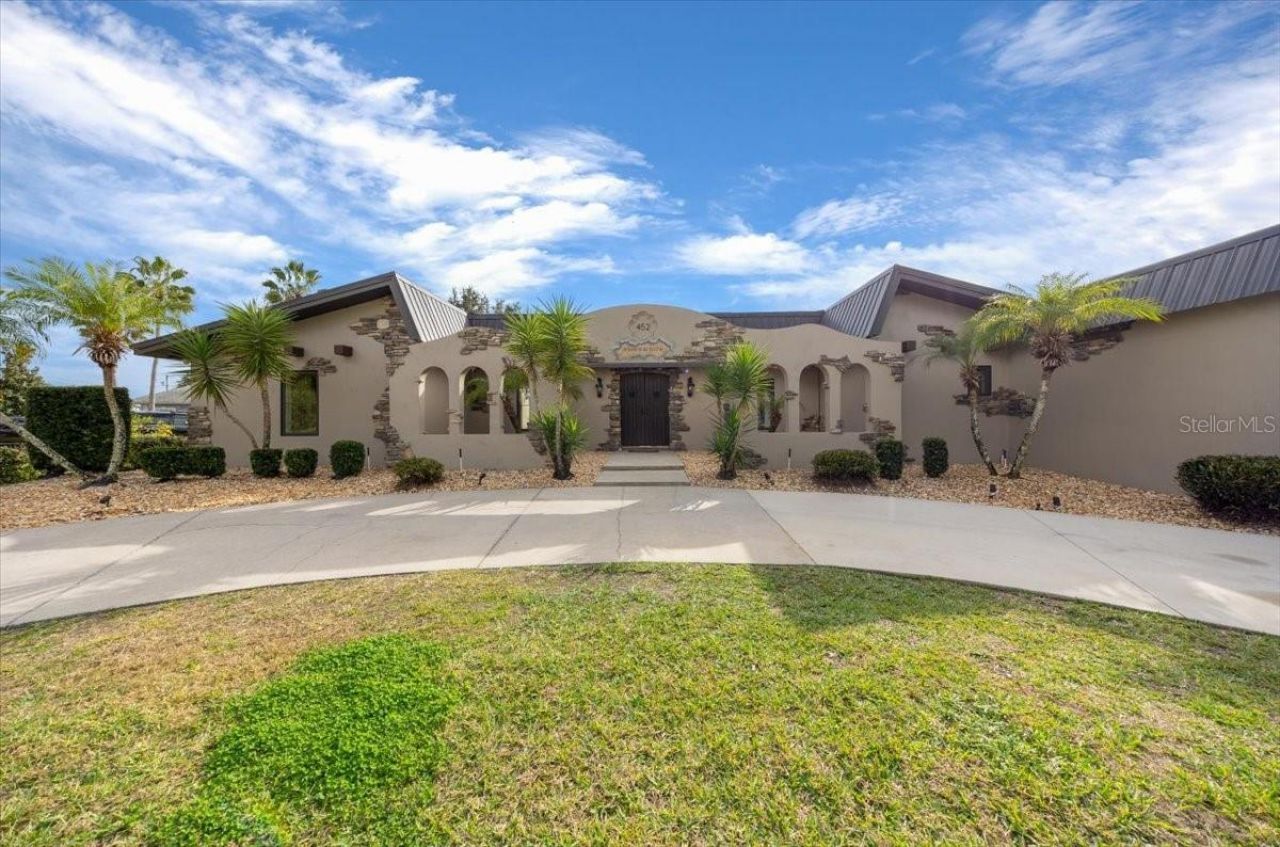 452 SE Paradise Point Road, Crystal River, FL 34429 Photo