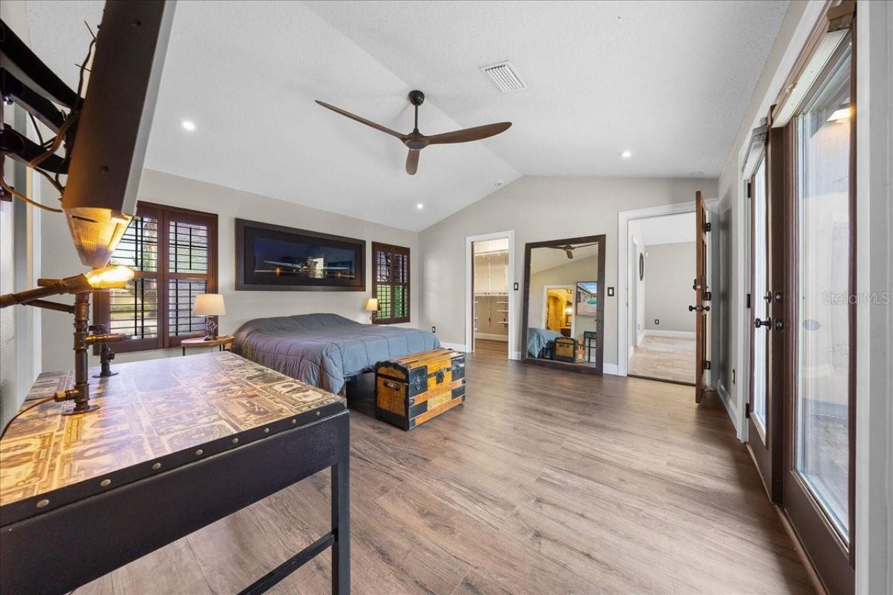 452 SE Paradise Point Road, Crystal River, FL 34429 Photo