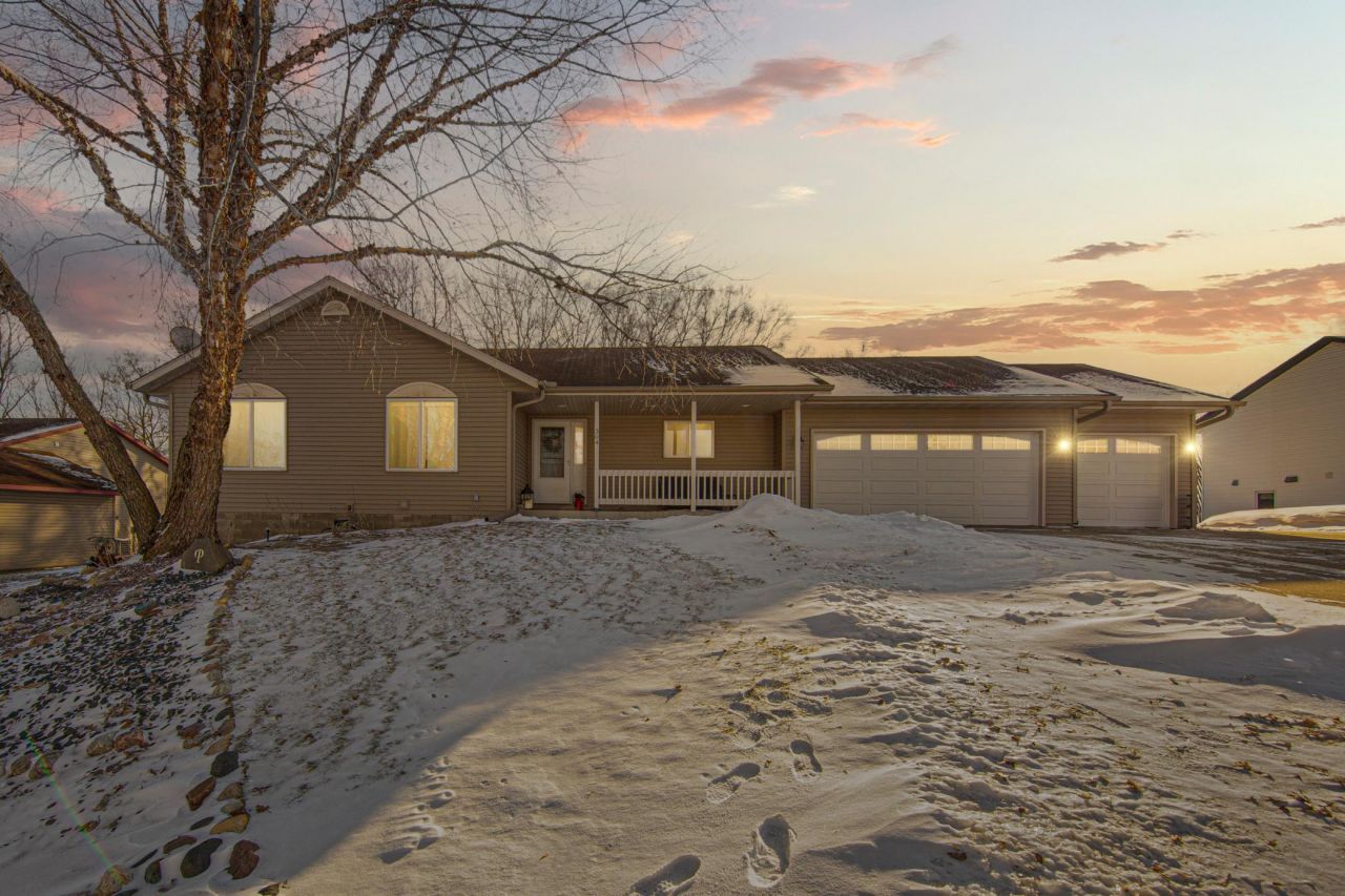 304 Sidney Street W, Morristown, MN 55052 Main Photo