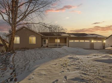 304 Sidney Street W, Morristown, MN 55052