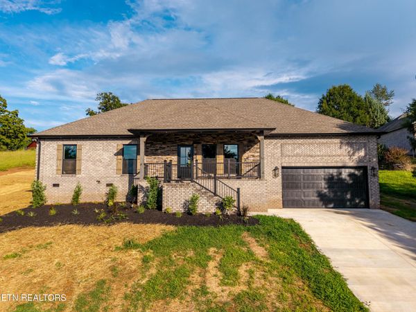 2440 Whisper Creek Drive, Friendsville, TN 37737