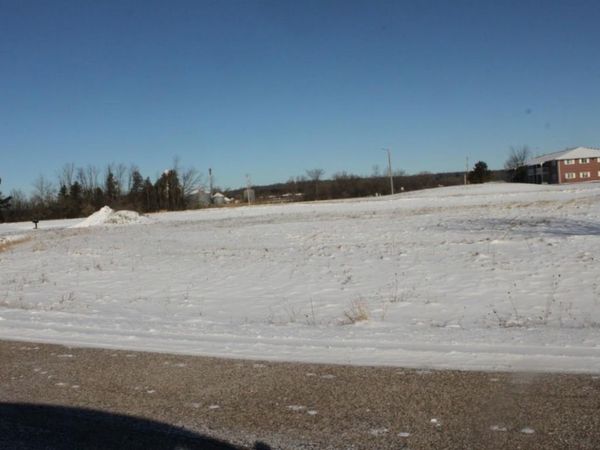 1028 MILL POND CIRCLE, Weyauwega, WI 54983