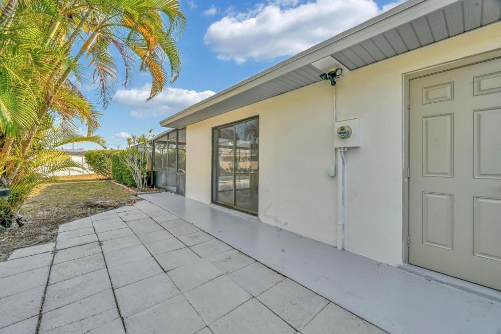 1704 SE Adair Road, Port Saint Lucie, FL 34984 Photo