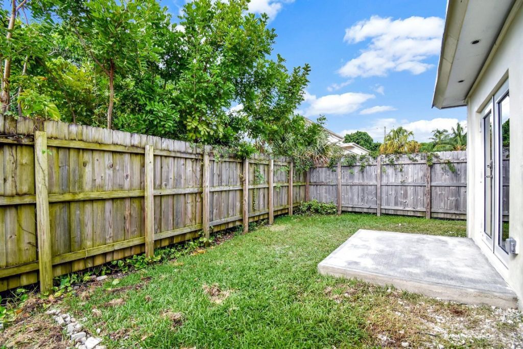 2466 Taylor Street, Unit 205, 2B, 3, Hollywood, FL 33020 Photo