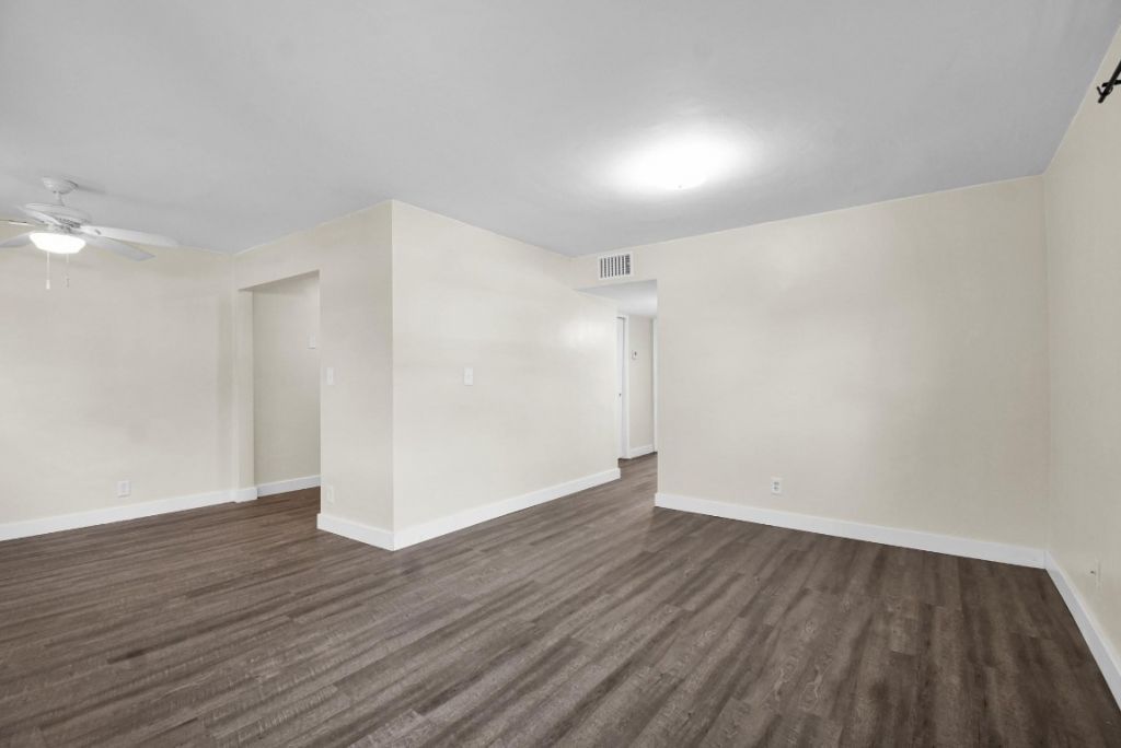 2466 Taylor Street, Unit 205, 2B, 3, Hollywood, FL 33020 Photo