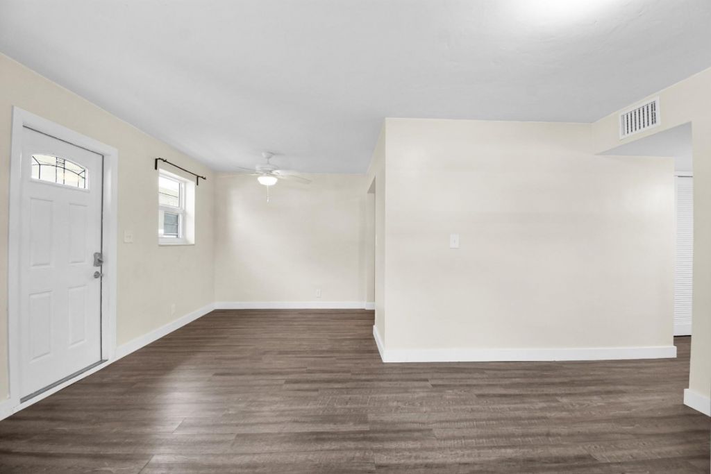 2466 Taylor Street, Unit 205, 2B, 3, Hollywood, FL 33020 Photo