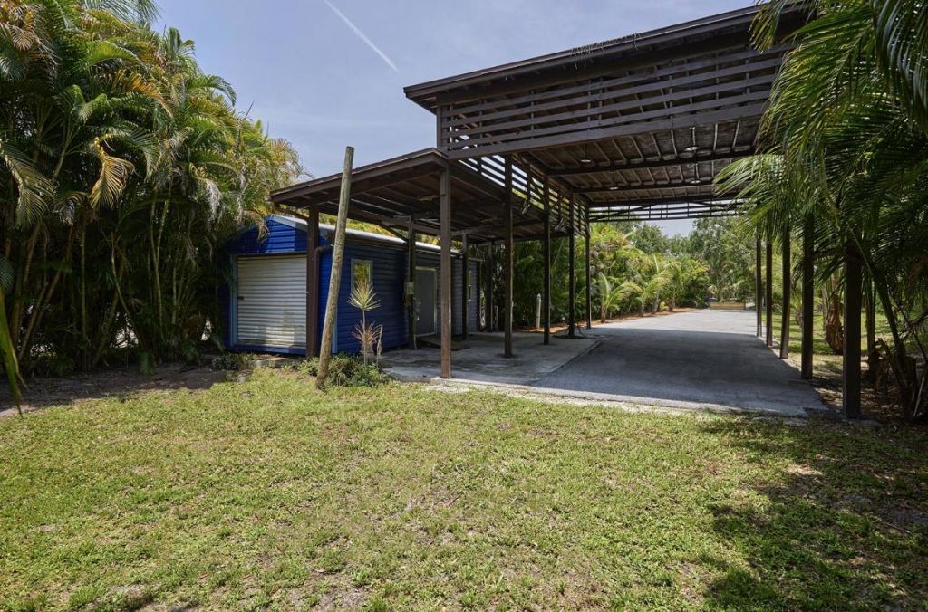 2095 NW Federal Highway, Jensen Beach, FL 34957 Photo