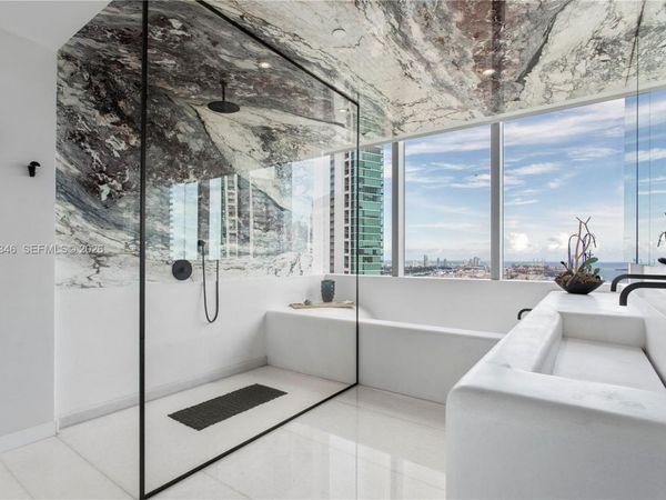 851 NE 1st Ave, Unit 3411, Miami, FL 33132