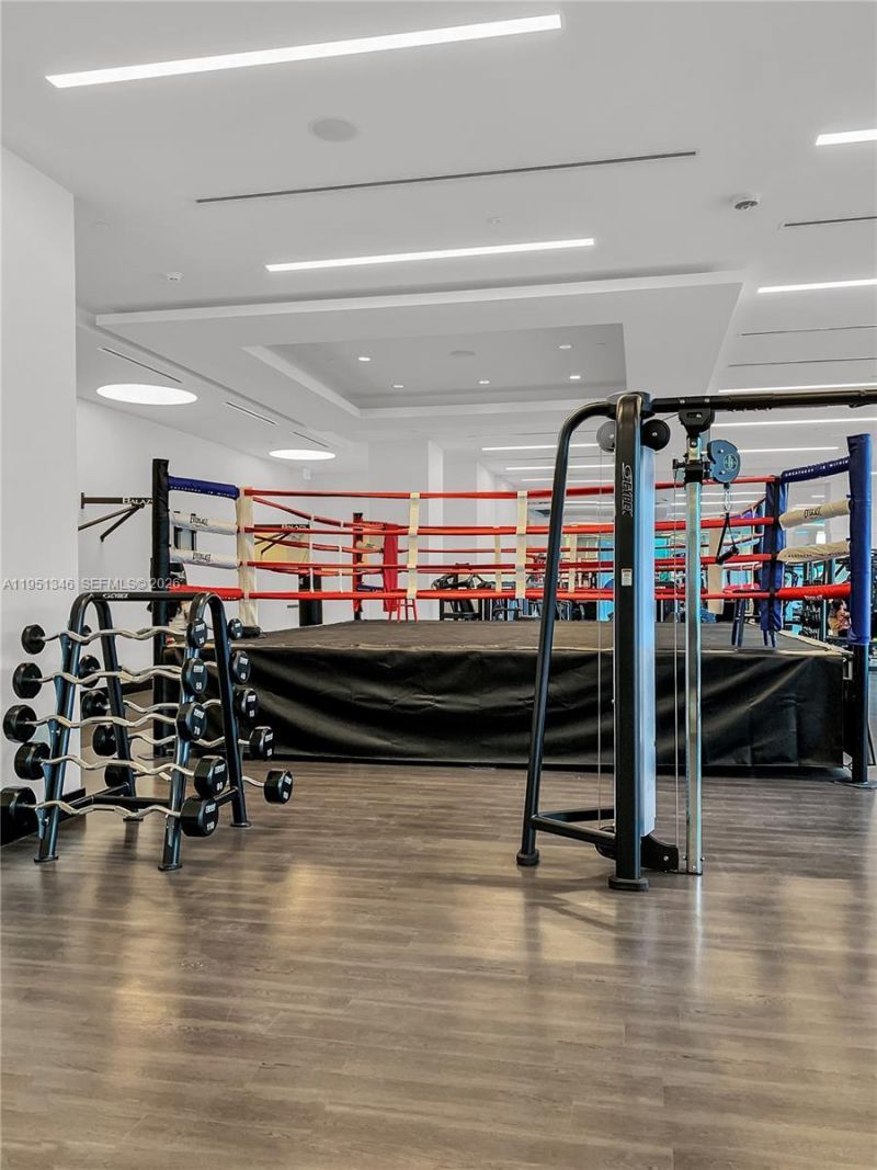 851 NE 1st Ave , Unit 3411, Miami, FL 33132 Photo