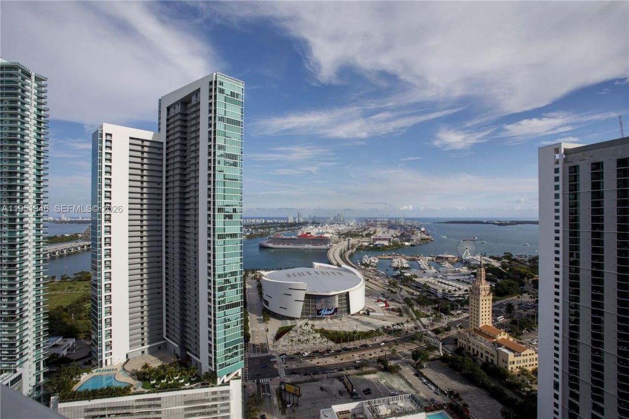 851 NE 1st Ave, Unit 3411, Miami, FL 33132 Photo