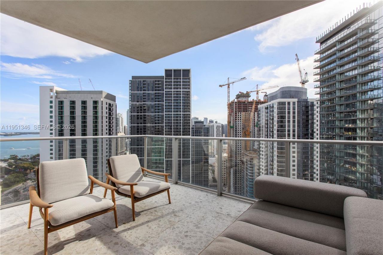 851 NE 1st Ave, Unit 3411, Miami, FL 33132 Photo