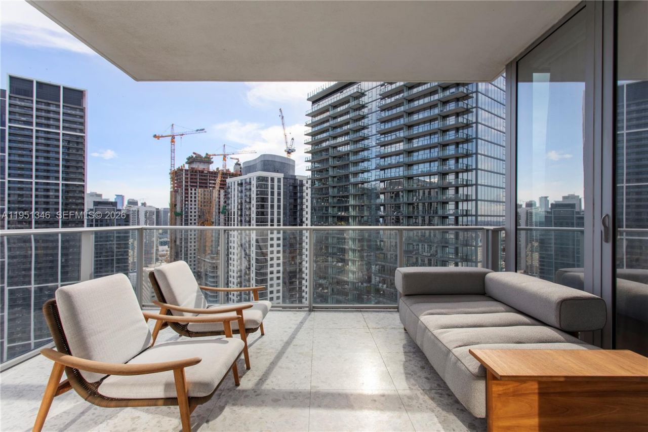 851 NE 1st Ave, Unit 3411, Miami, FL 33132 Photo