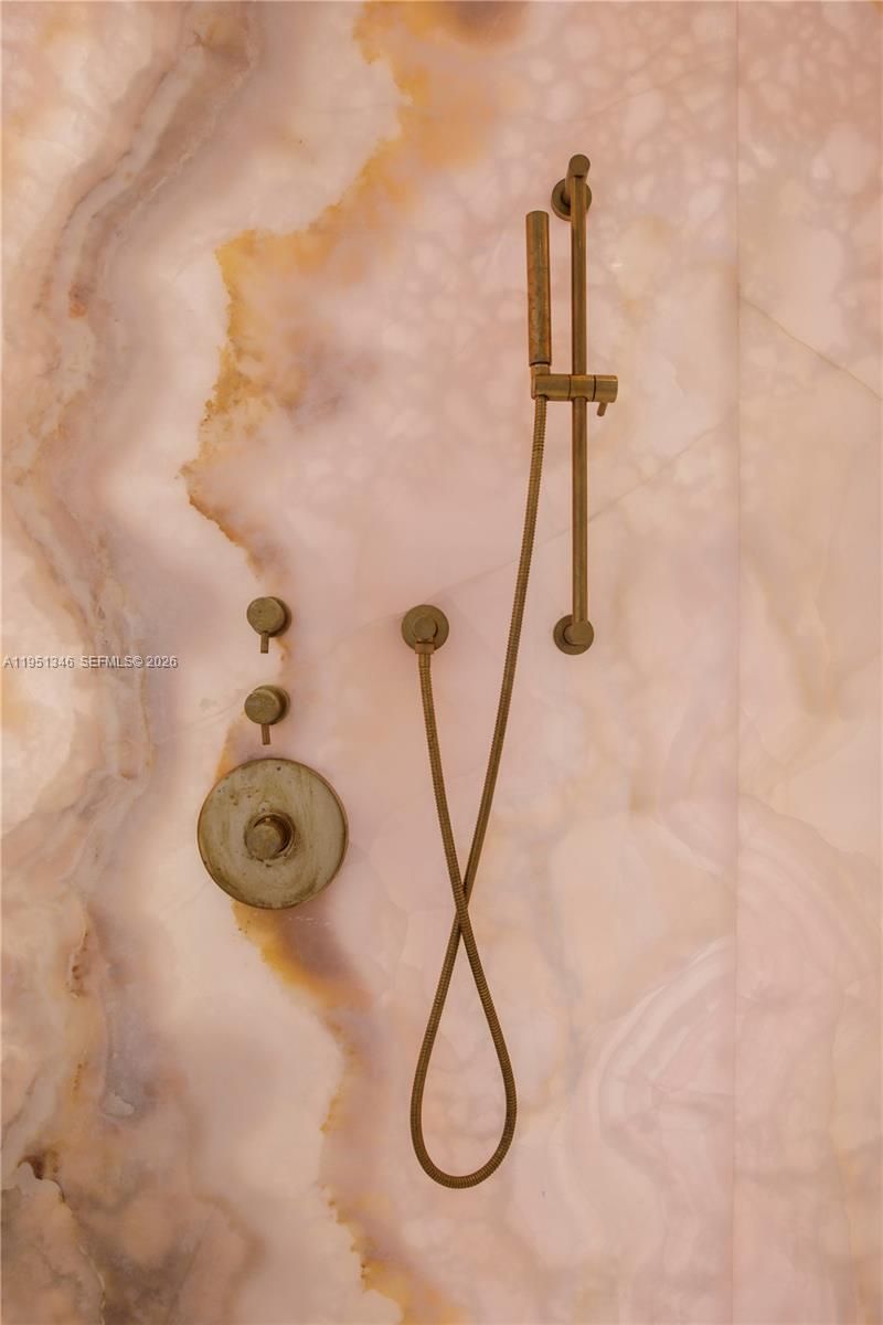 851 NE 1st Ave , Unit 3411, Miami, FL 33132 Photo