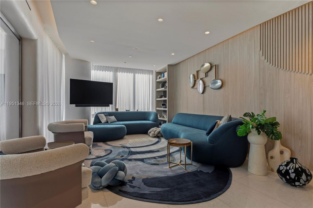 851 NE 1st Ave , Unit 3411, Miami, FL 33132 Photo