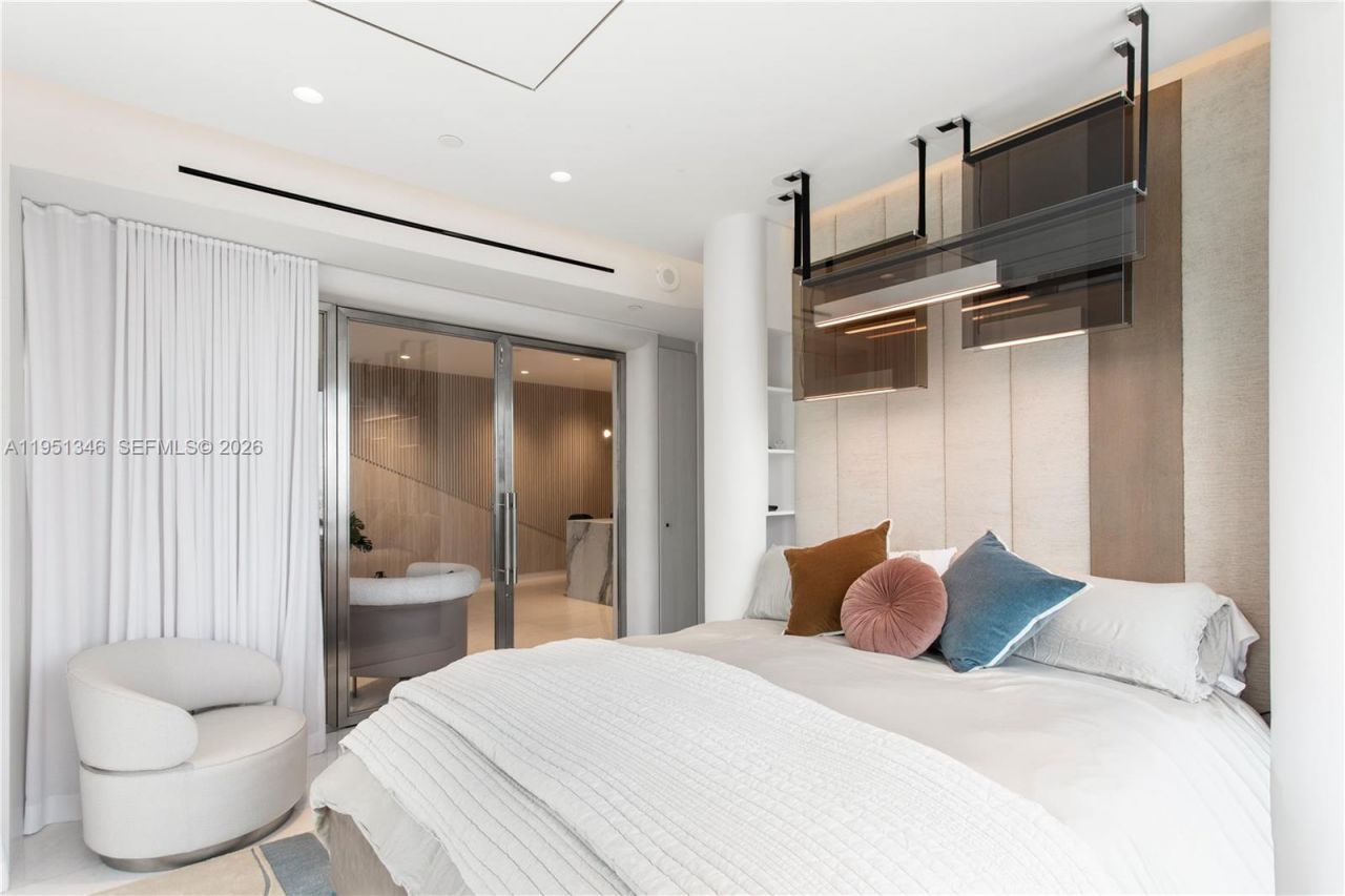 851 NE 1st Ave , Unit 3411, Miami, FL 33132 Photo