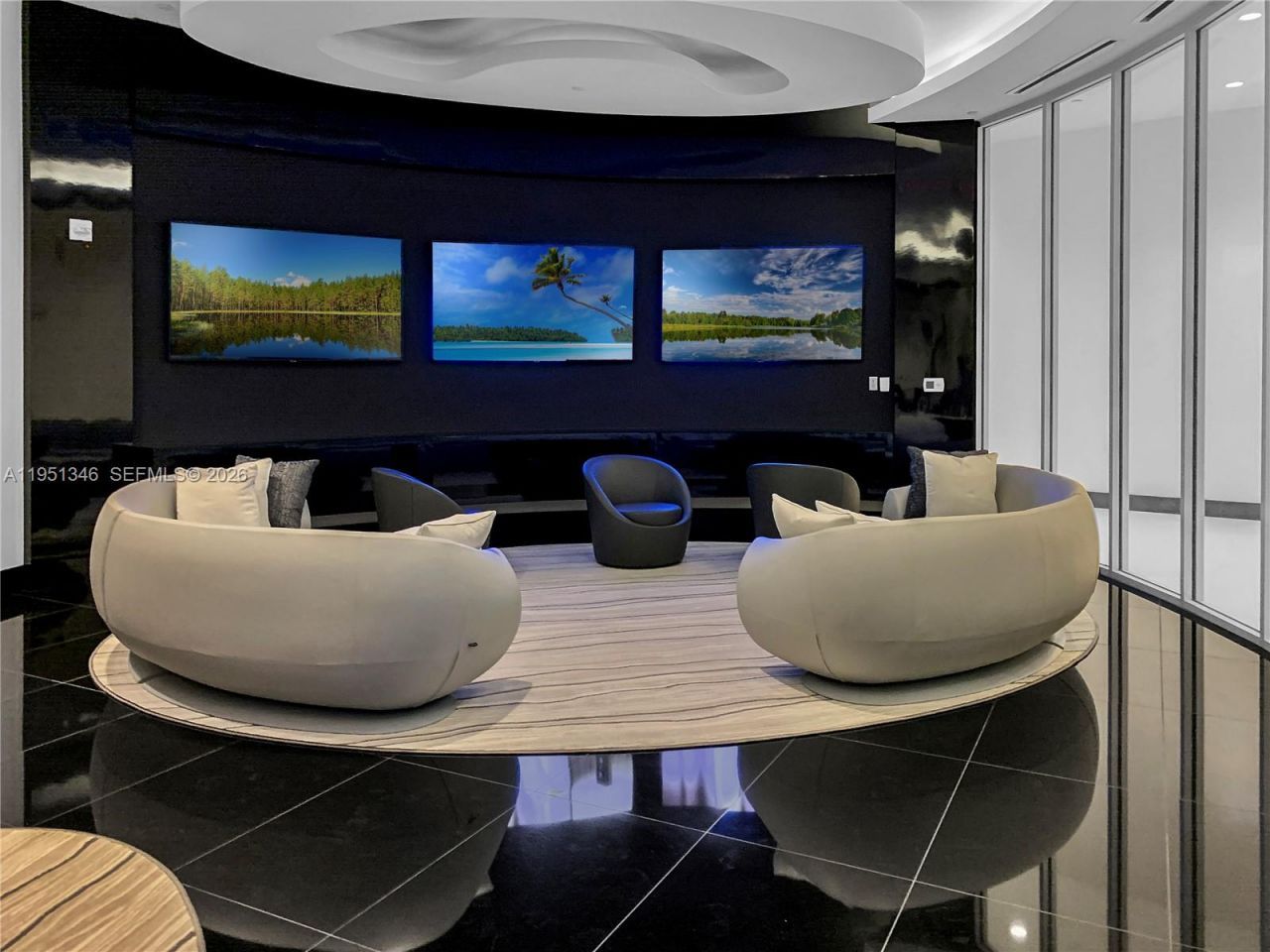 851 NE 1st Ave , Unit 3411, Miami, FL 33132 Photo