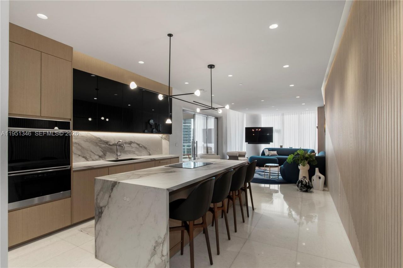 851 NE 1st Ave , Unit 3411, Miami, FL 33132 Photo