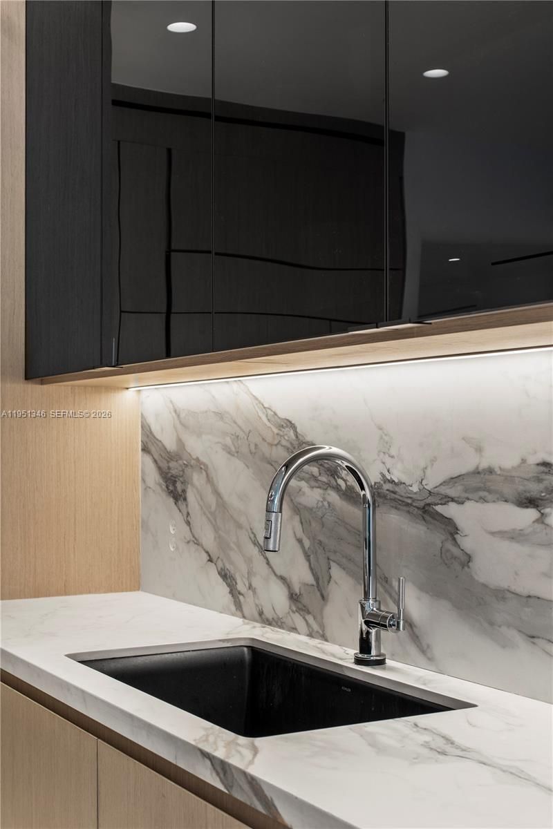 851 NE 1st Ave , Unit 3411, Miami, FL 33132 Photo