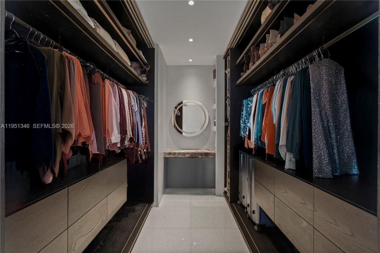 851 NE 1st Ave , Unit 3411, Miami, FL 33132 Photo