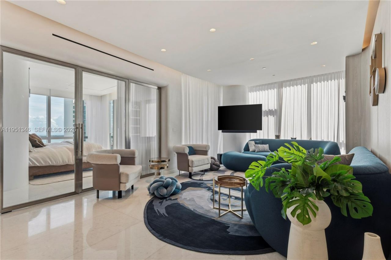 851 NE 1st Ave, Unit 3411, Miami, FL 33132 Photo