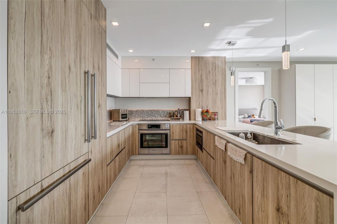 3400 SW 27th Ave, Unit 802, Miami, FL 33133 Photo