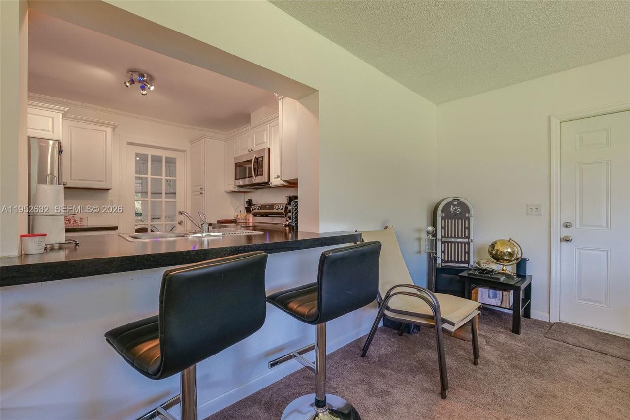 4904 Mainland Dr, Tamarac, FL 33319 Photo