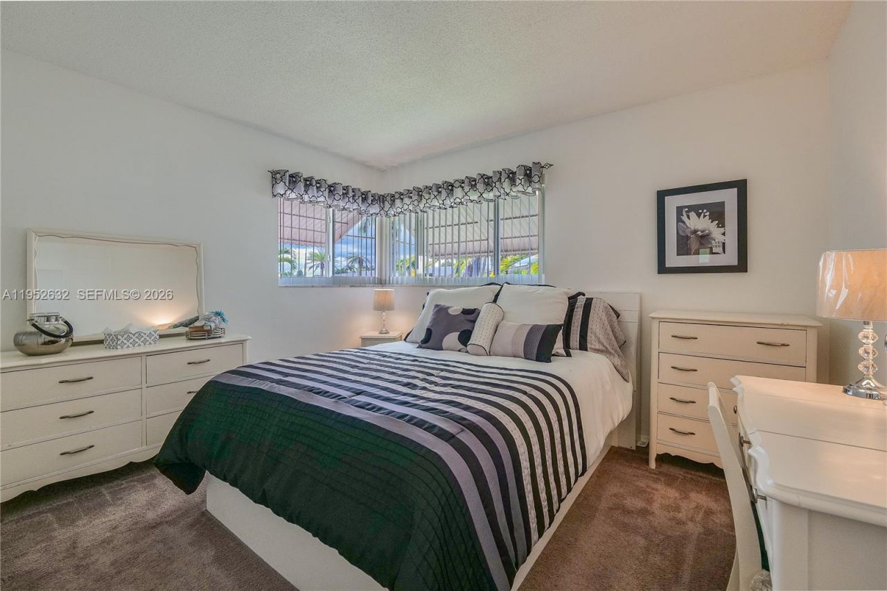 4904 Mainland Dr, Tamarac, FL 33319 Photo