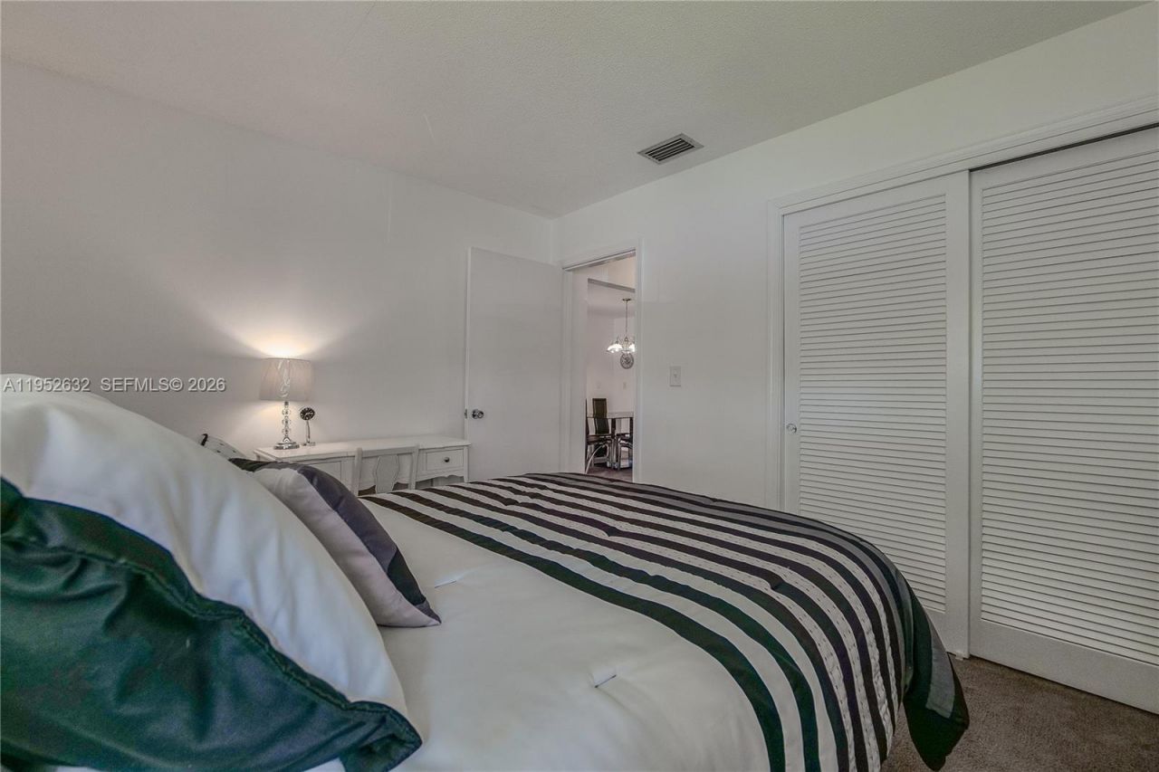 4904 Mainland Dr, Tamarac, FL 33319 Photo