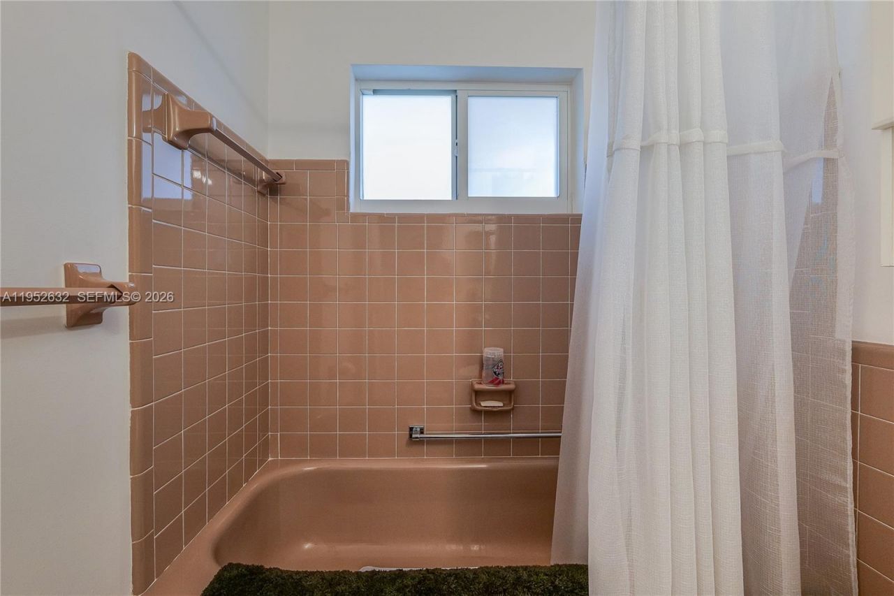 4904 Mainland Dr, Tamarac, FL 33319 Photo